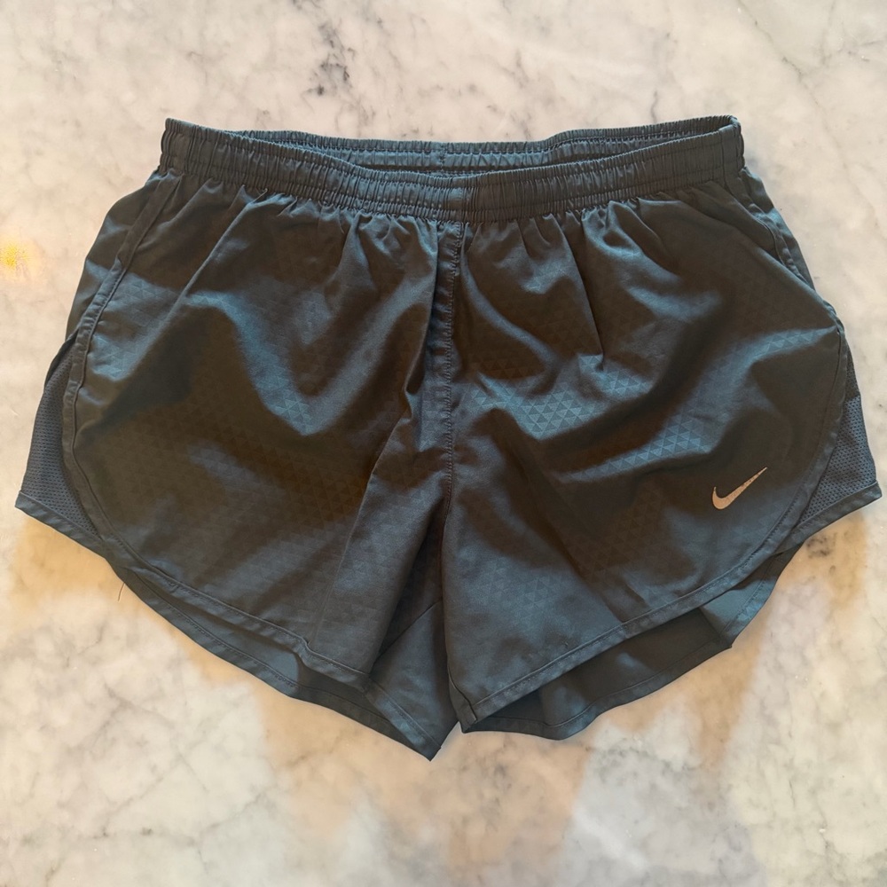 Nike Running Tempo Dry-Fit Shorts - dark grey - small